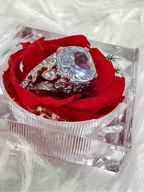 Elegant Sterling Silver-Tone Crystal Cocktail Ring